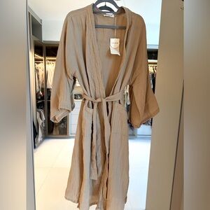 Amoko Beige Kimono Robe
